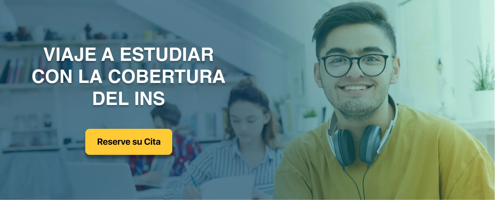 Estudiante recibiendo clases en un aula