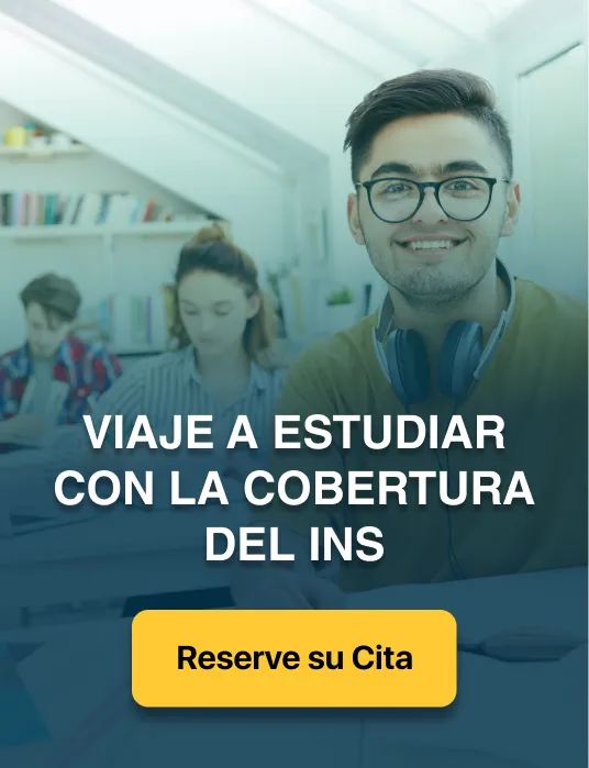Estudiante recibiendo clases en un aula